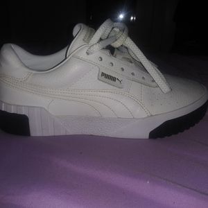 Puma Sneakers